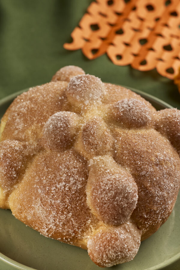 Pan de muerto tradicional - Imagen 2